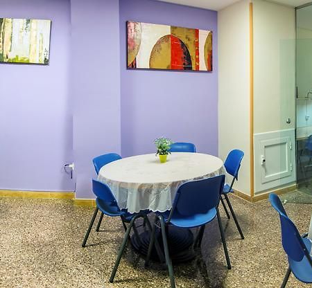 Residencia Sants Vandrehjem Barcelona Eksteriør billede