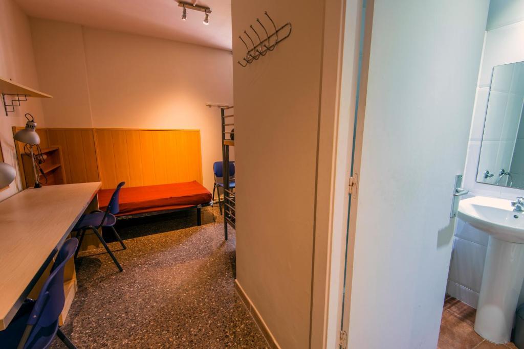 Residencia Sants Vandrehjem Barcelona Værelse billede