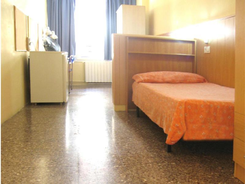 Residencia Sants Vandrehjem Barcelona Værelse billede